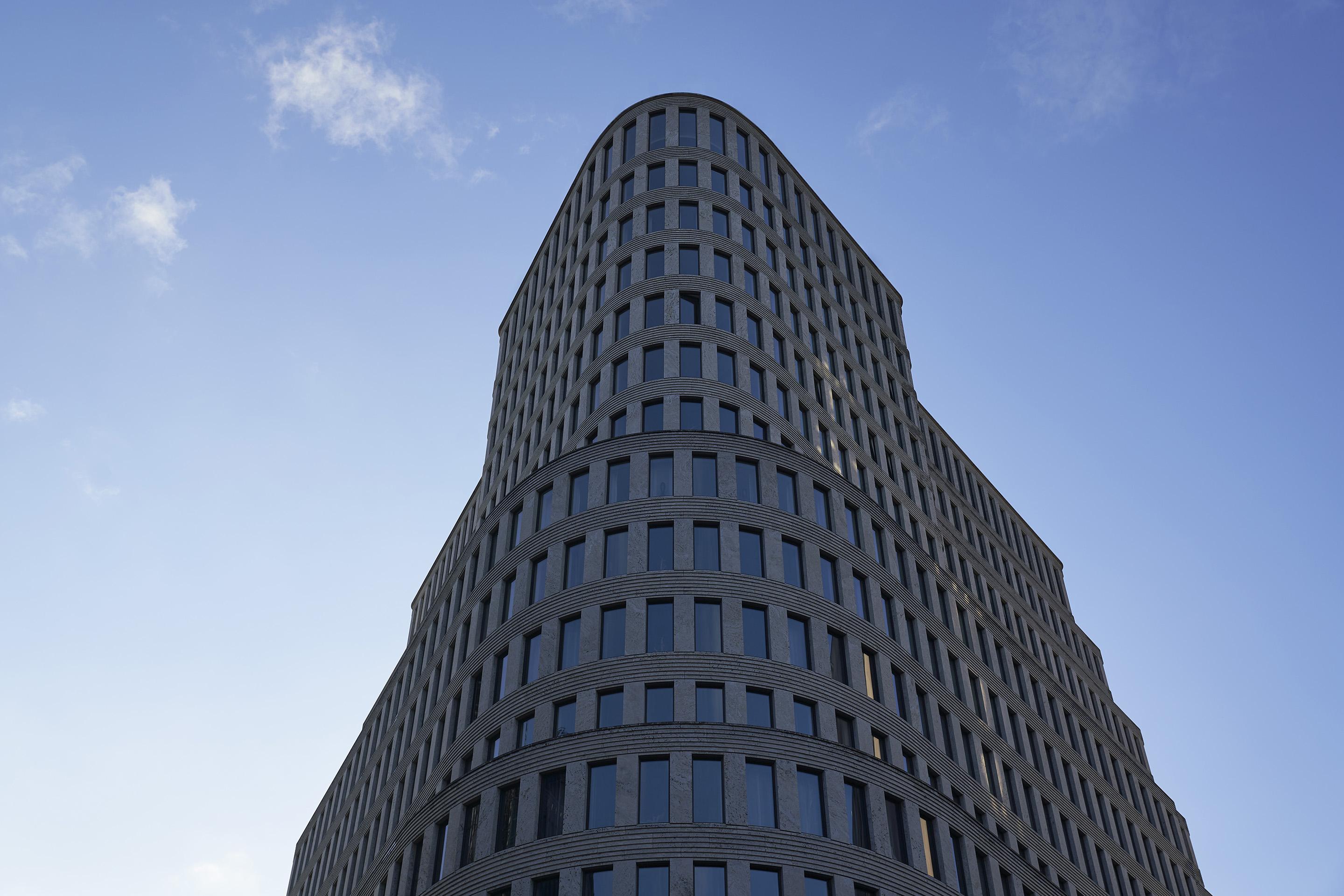 Dorint Kurfuerstendamm Berlin Exterior photo The building's facade